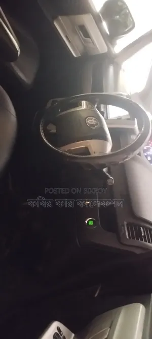 টয়োটা নোয়া ২০১৩ গ্রে