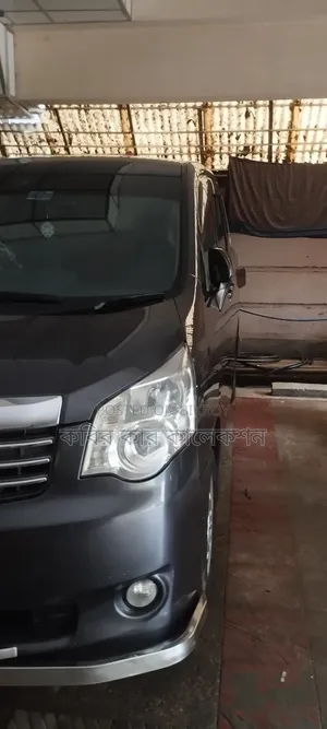 টয়োটা নোয়া ২০১৩ গ্রে