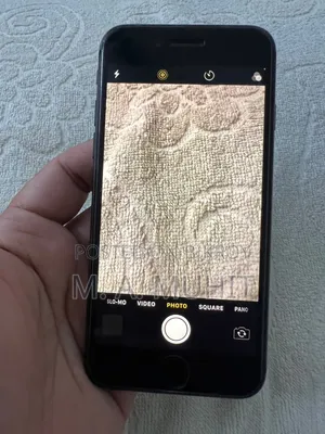 অ্যাপল আইফোন ৮ ৬৪ জিবি ব্ল্যাক