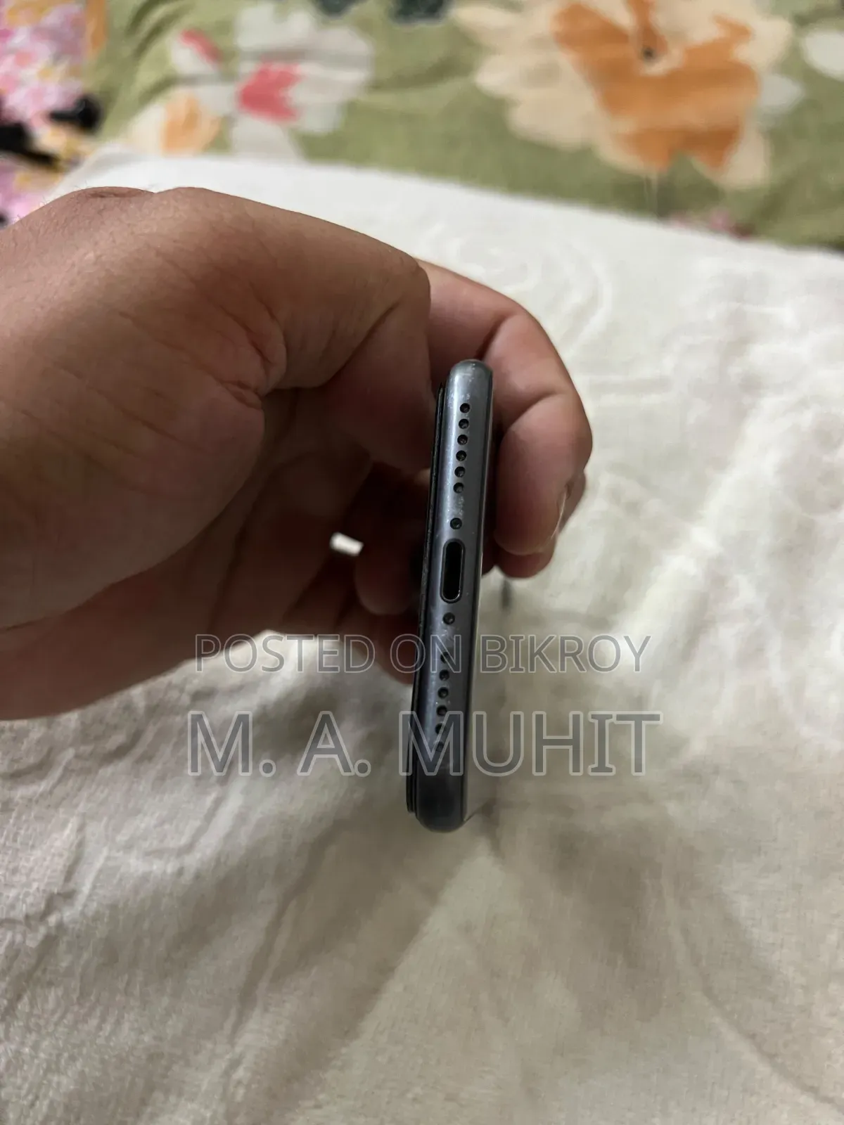 অ্যাপল আইফোন ৮ ৬৪ জিবি ব্ল্যাক