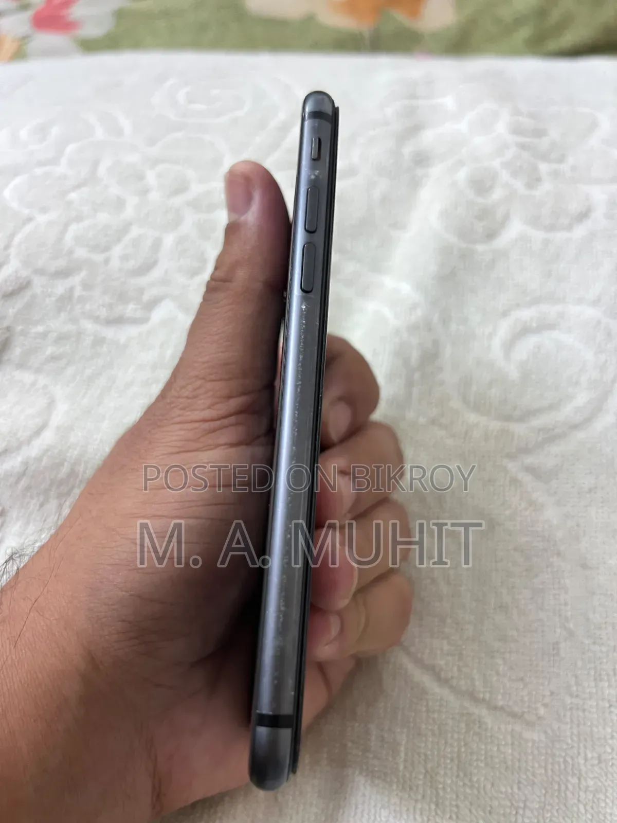অ্যাপল আইফোন ৮ ৬৪ জিবি ব্ল্যাক