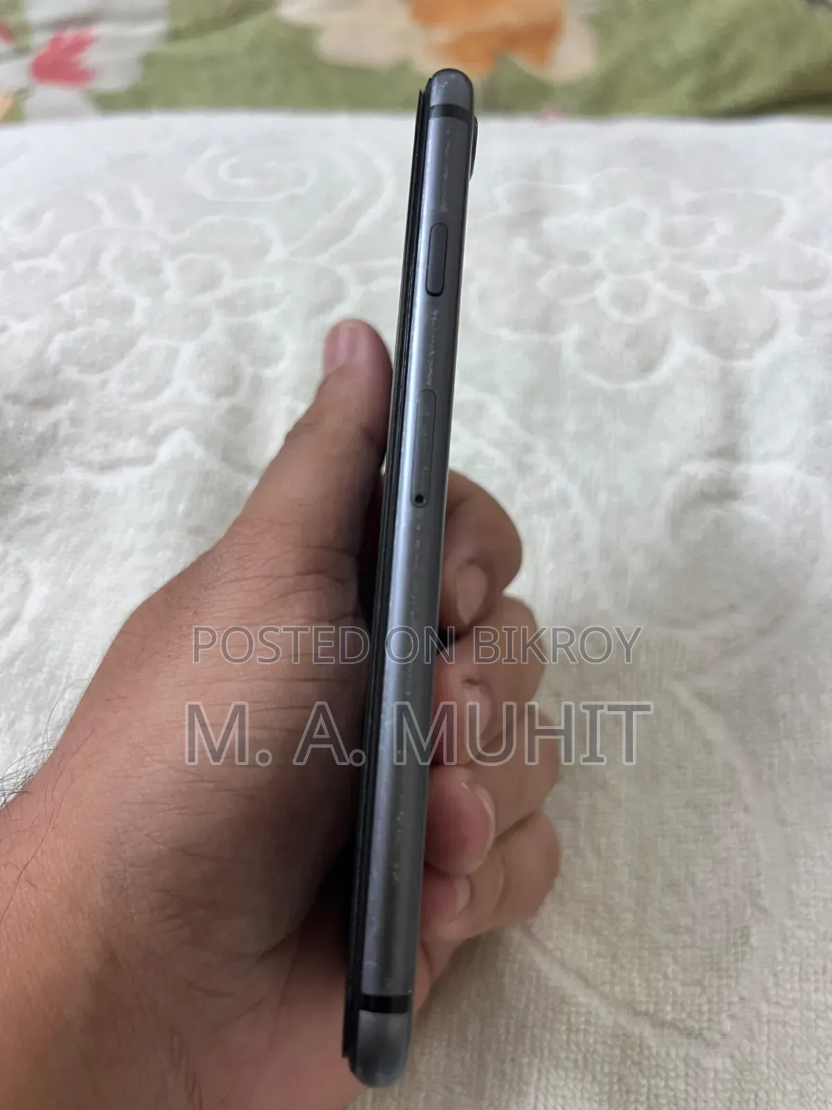 অ্যাপল আইফোন ৮ ৬৪ জিবি ব্ল্যাক