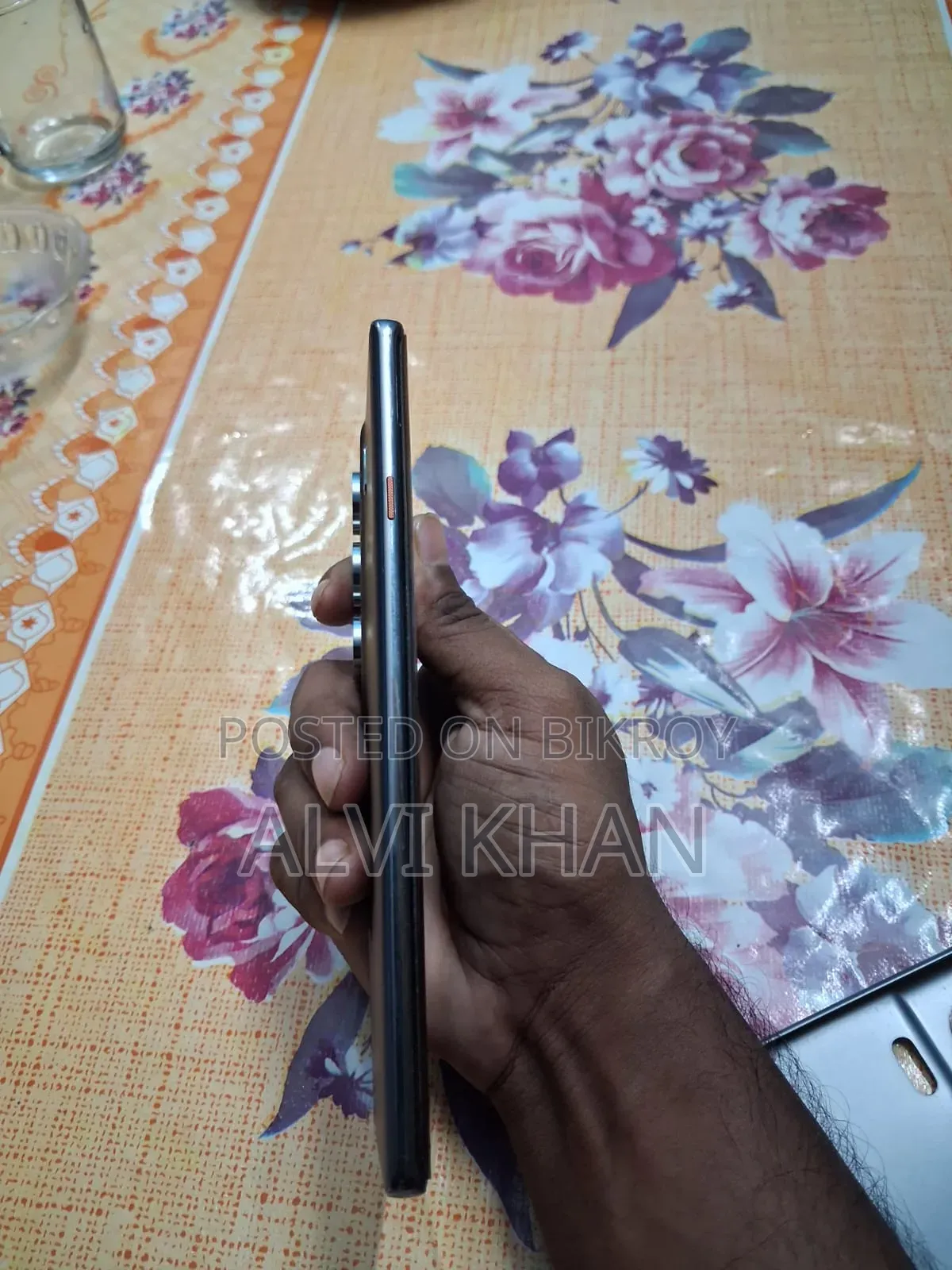 নতুন টেকনো ক্যামন ৪০ প্রো ৪জি ২৫৬ জিবি সিলভার