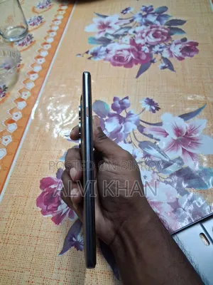 নতুন টেকনো ক্যামন ৪০ প্রো ৪জি ২৫৬ জিবি সিলভার