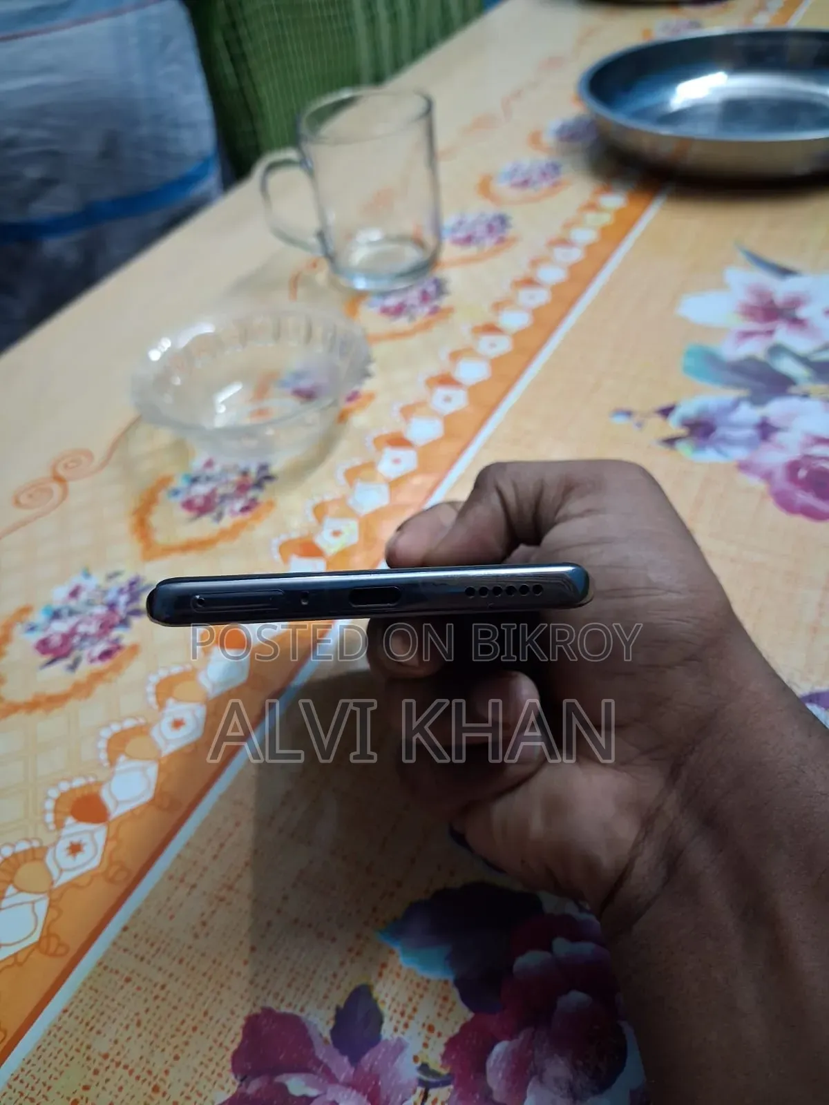 নতুন টেকনো ক্যামন ৪০ প্রো ৪জি ২৫৬ জিবি সিলভার