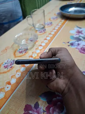নতুন টেকনো ক্যামন ৪০ প্রো ৪জি ২৫৬ জিবি সিলভার