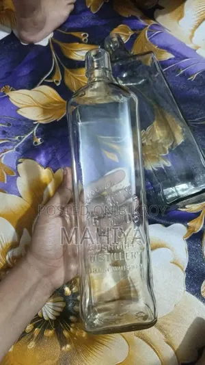Empty Glass Bottle for Bottle Art / Craft Materials