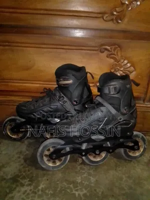 Skating Shoes with Fresh Box and Guard Set Provided