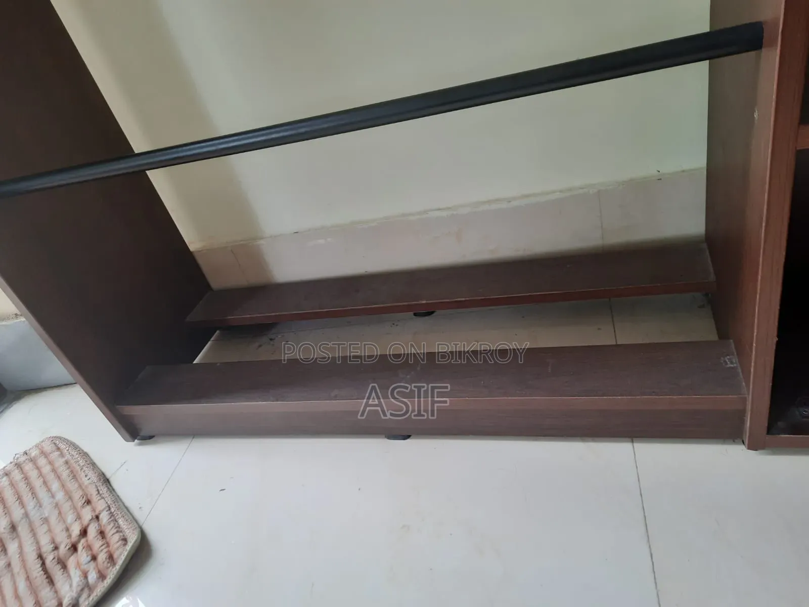 রিগাল আলনা