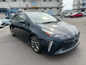 Toyota Prius 2021