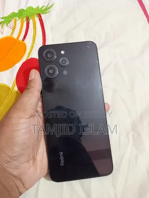 রিয়েলমি ১২ ২৫৬ জিবি কালো