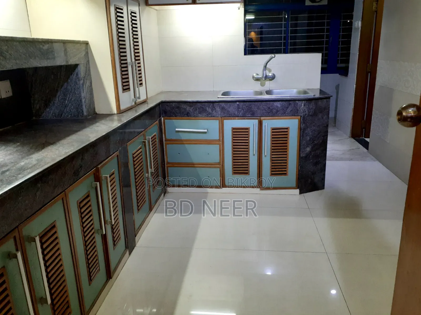 6-Bedroom House in Gulshan for Rent