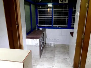 6-Bedroom House in Gulshan for Rent