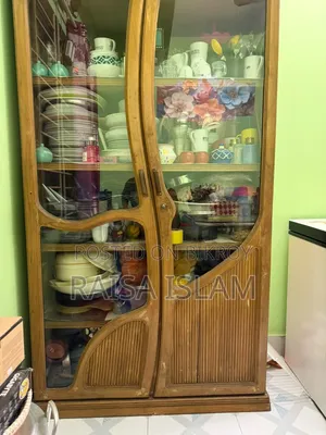 Showcase - Good Condition