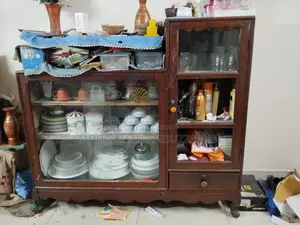 কাঠের শোকেস