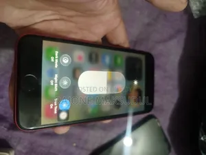 অ্যাপল আইফোন এসই (২০২০) ৬৪ জিবি রেড
