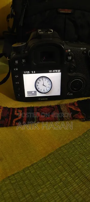 Canon Eos 7D With Kit Lens