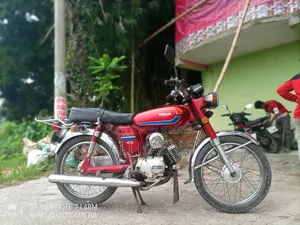 Yamaha 2000 Red