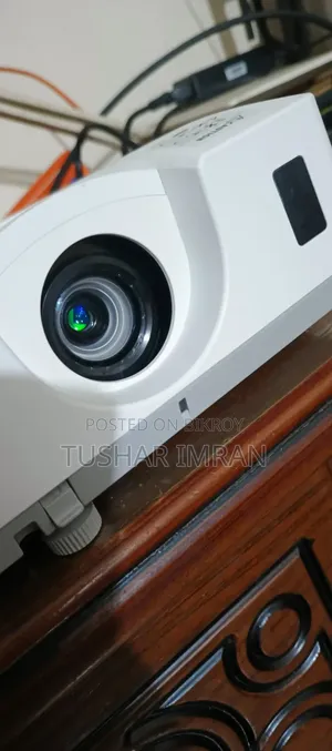 Hitachi Projector