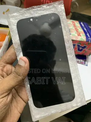আইফোন ১৩ আইপিএস ডিসপ্লে
