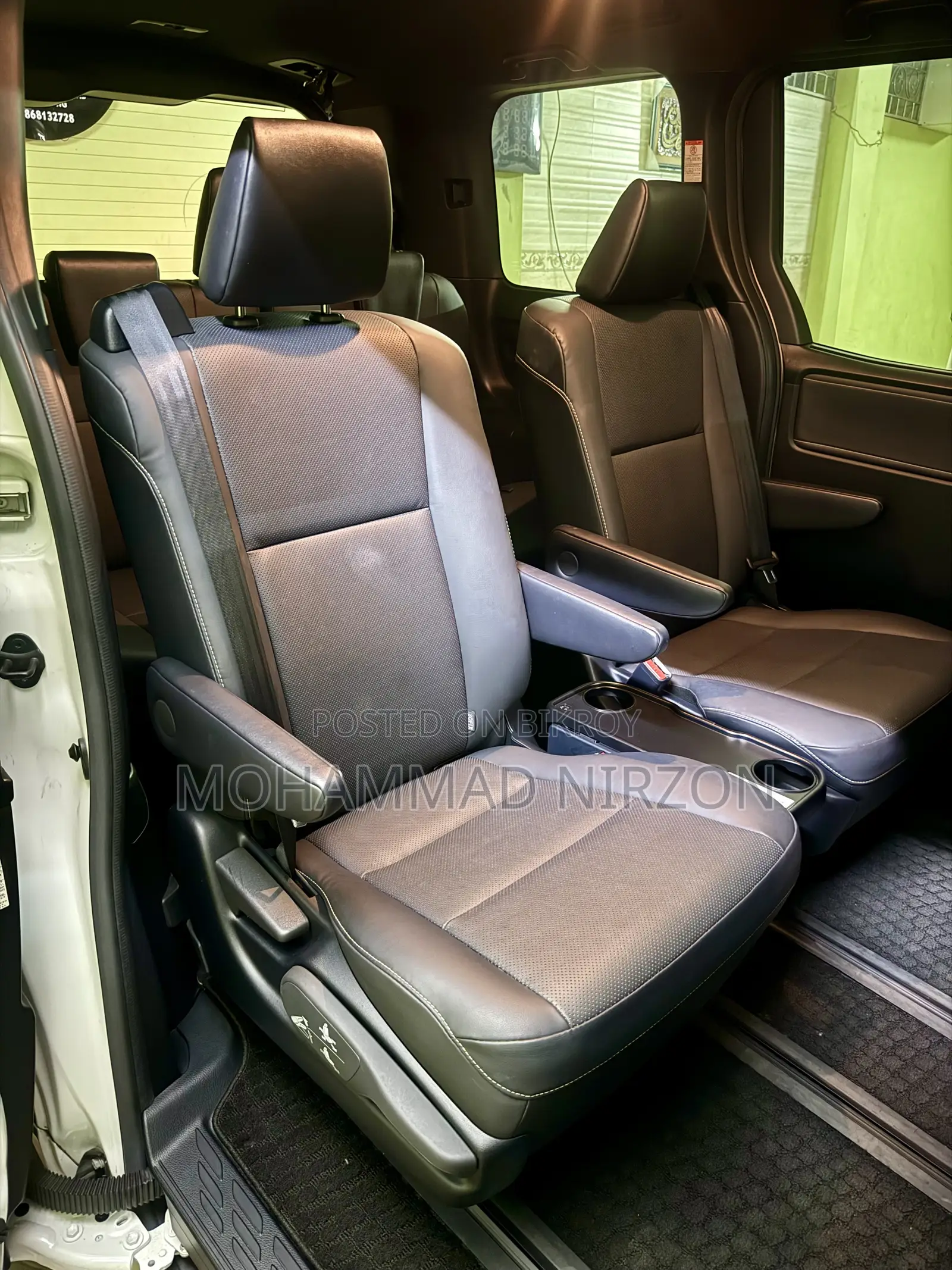 Toyota Esquire 1.8 Front-Wheel Drive Hybrid (7 Seater) 2021 White