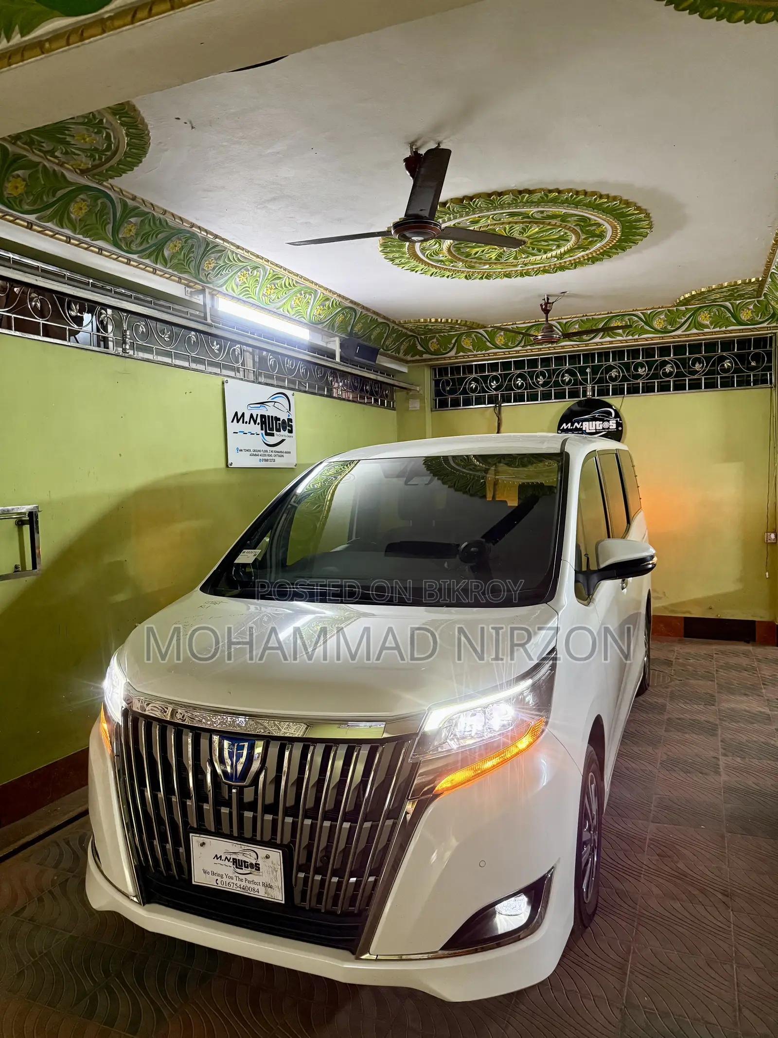 Toyota Esquire 1.8 Front-Wheel Drive Hybrid (7 Seater) 2021 White