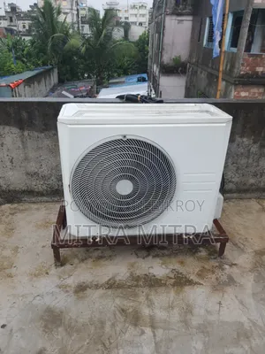 মিডিয়া ব্রান্ড রানিং এসি
