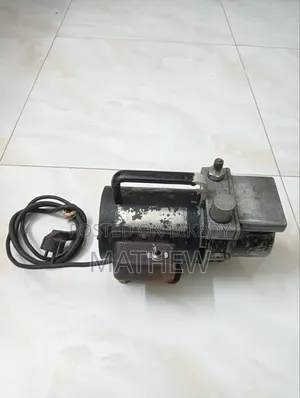 AC/Refrigeration Vacuum Pump(Robinair)