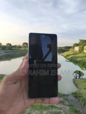 স্যামসাং গ্যালাক্সি এস২০ এফই ১২৮ জিবি