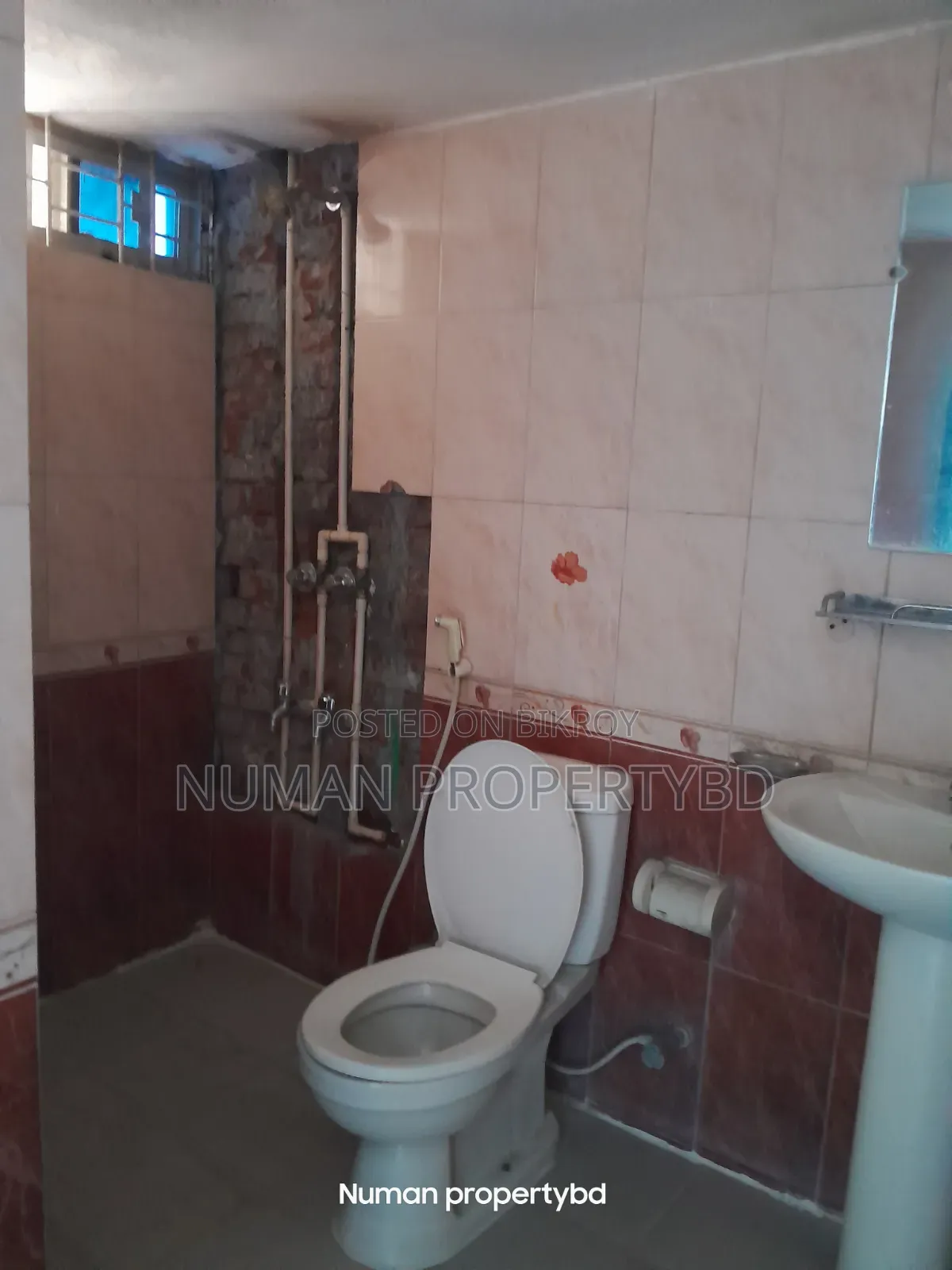 4-Bedroom Apartment in Numan Property Bd, Basundhara for Rent