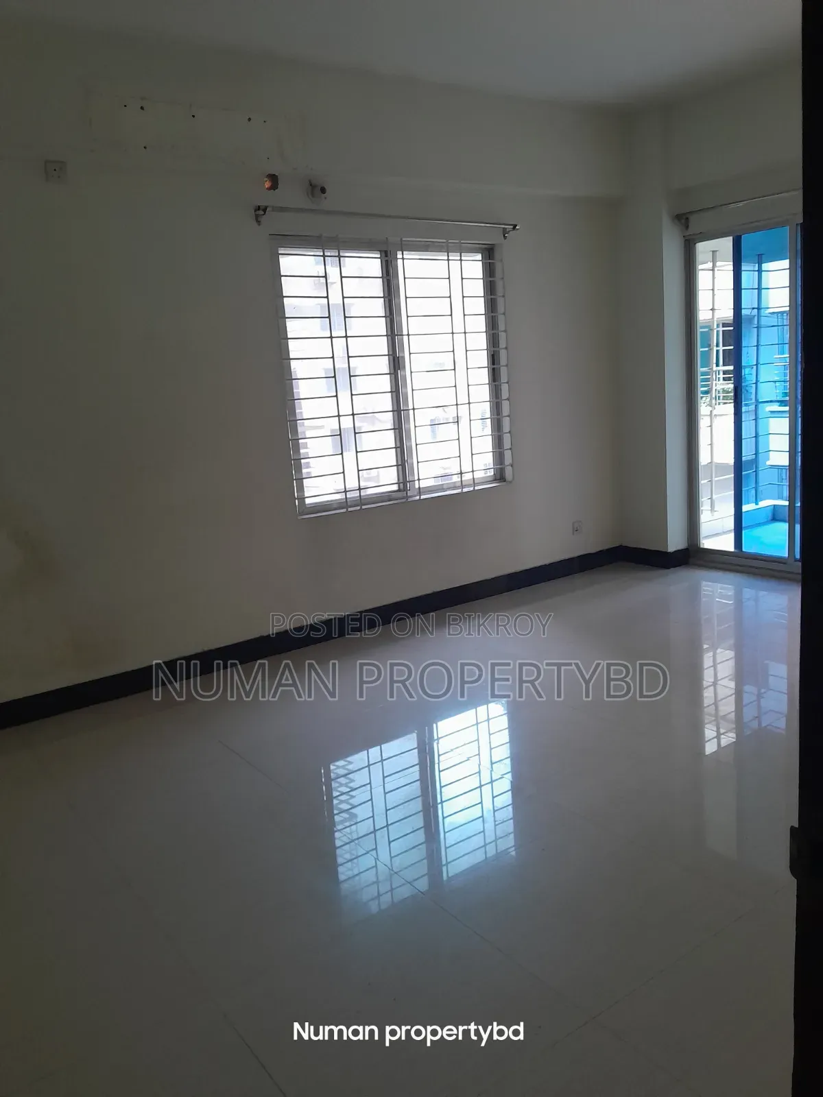 4-Bedroom Apartment in Numan Property Bd, Basundhara for Rent