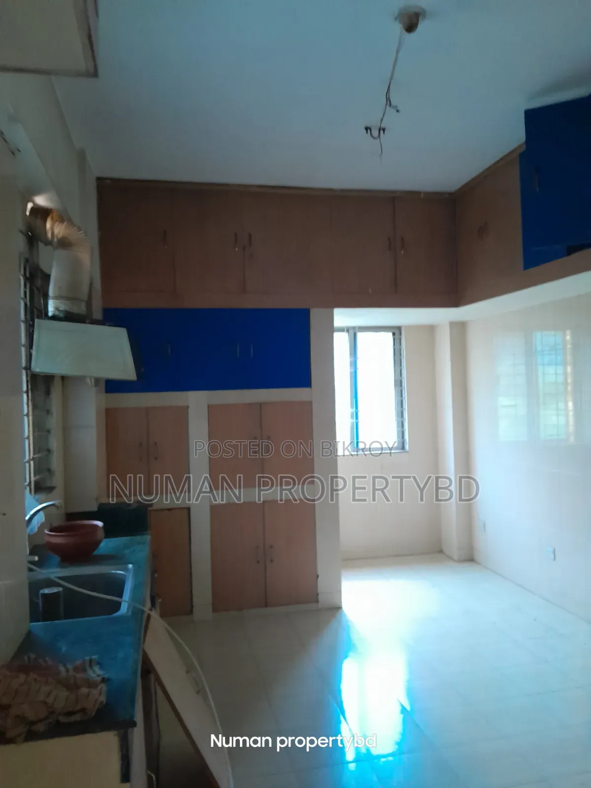 4-Bedroom Apartment in Numan Property Bd, Basundhara for Rent