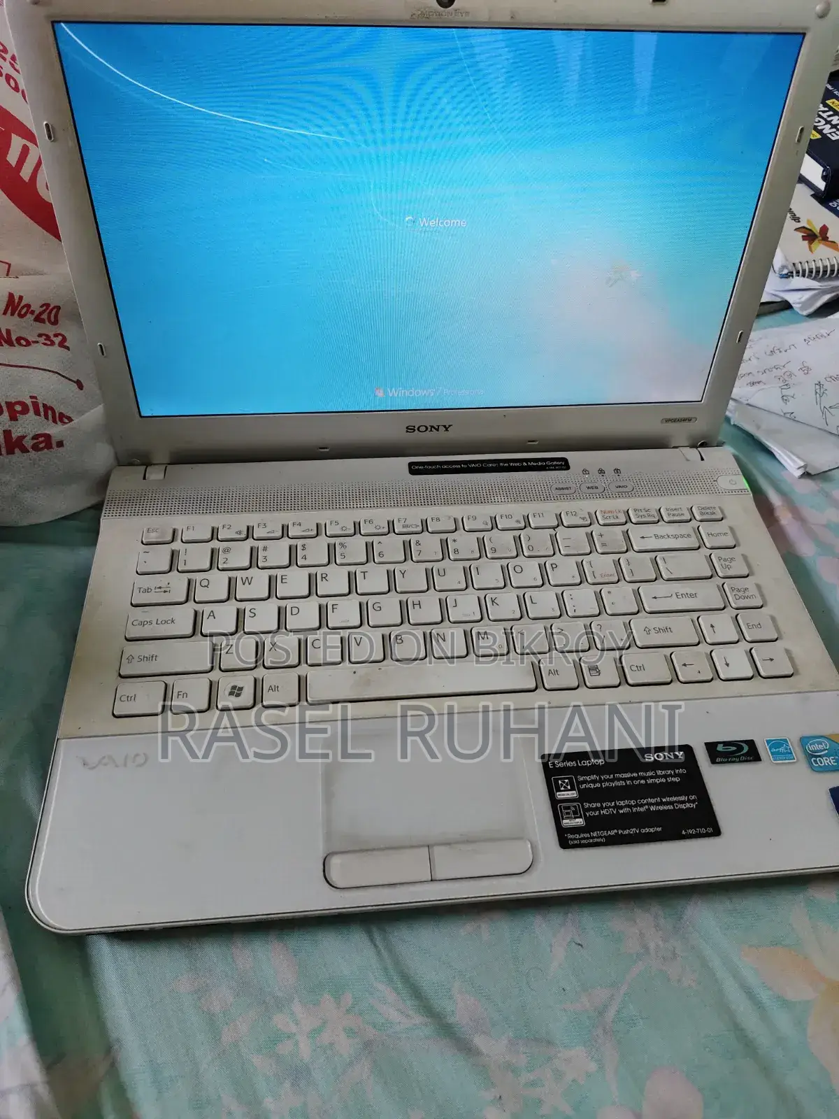 Laptop Sony VAIO VPC-Z12Z9E 4GB Intel Core I3 HDD 500GB