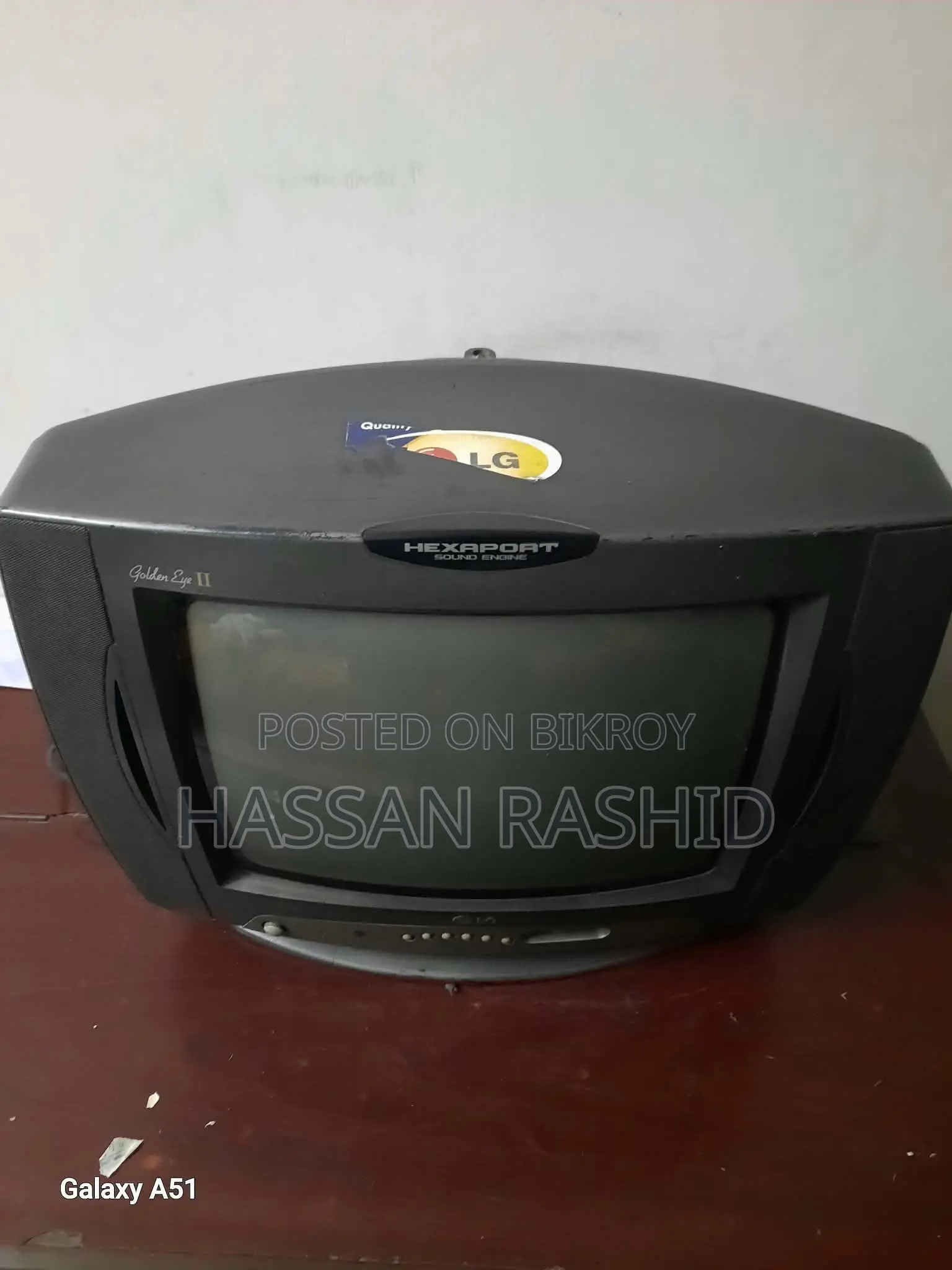 14-Inch LG Original Korean Hexapart Version CRT TV Vintage