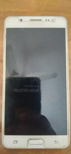 Samsung Galaxy J5 Pro 16 GB White