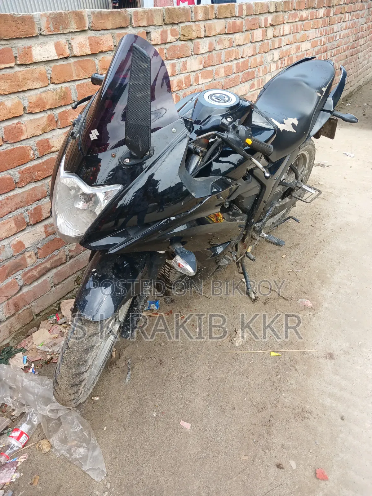 নতুন সুজুকি জিক্সার এসএফ ২০১৮ কালো