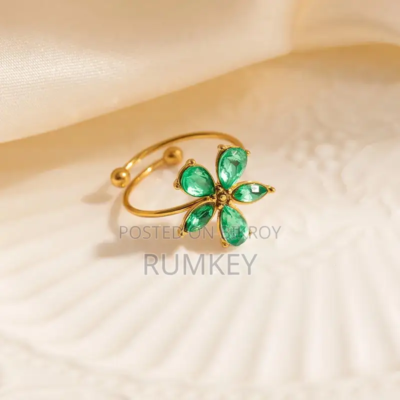 Stainless Steel Jewellery Colour Guaranteed. Full Cash on Home Delivery.