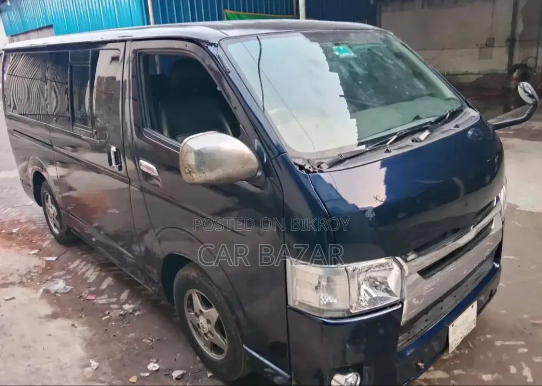 Toyota HiAce 2005 Blue