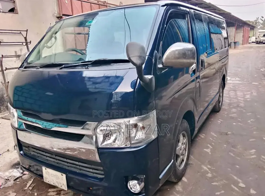 Toyota HiAce 2005 Blue