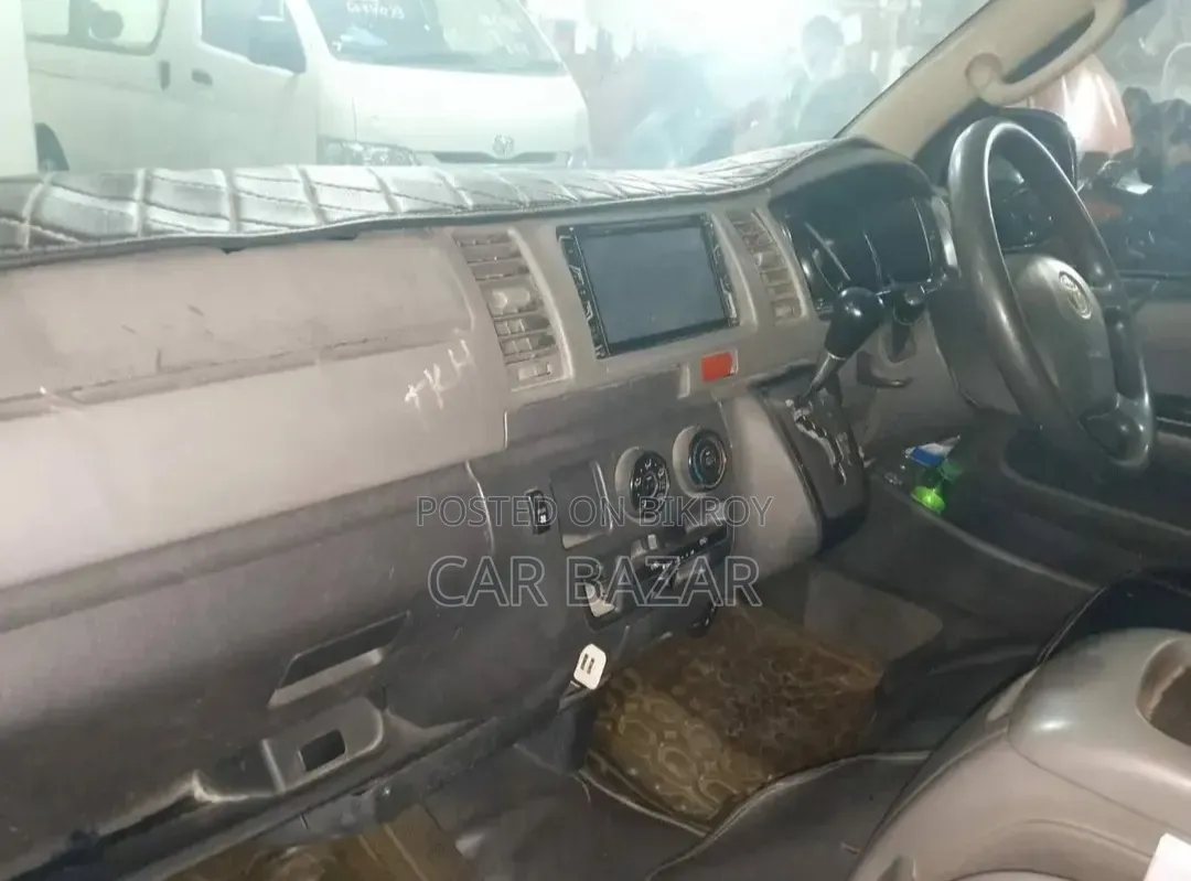 Toyota HiAce 2005 Blue