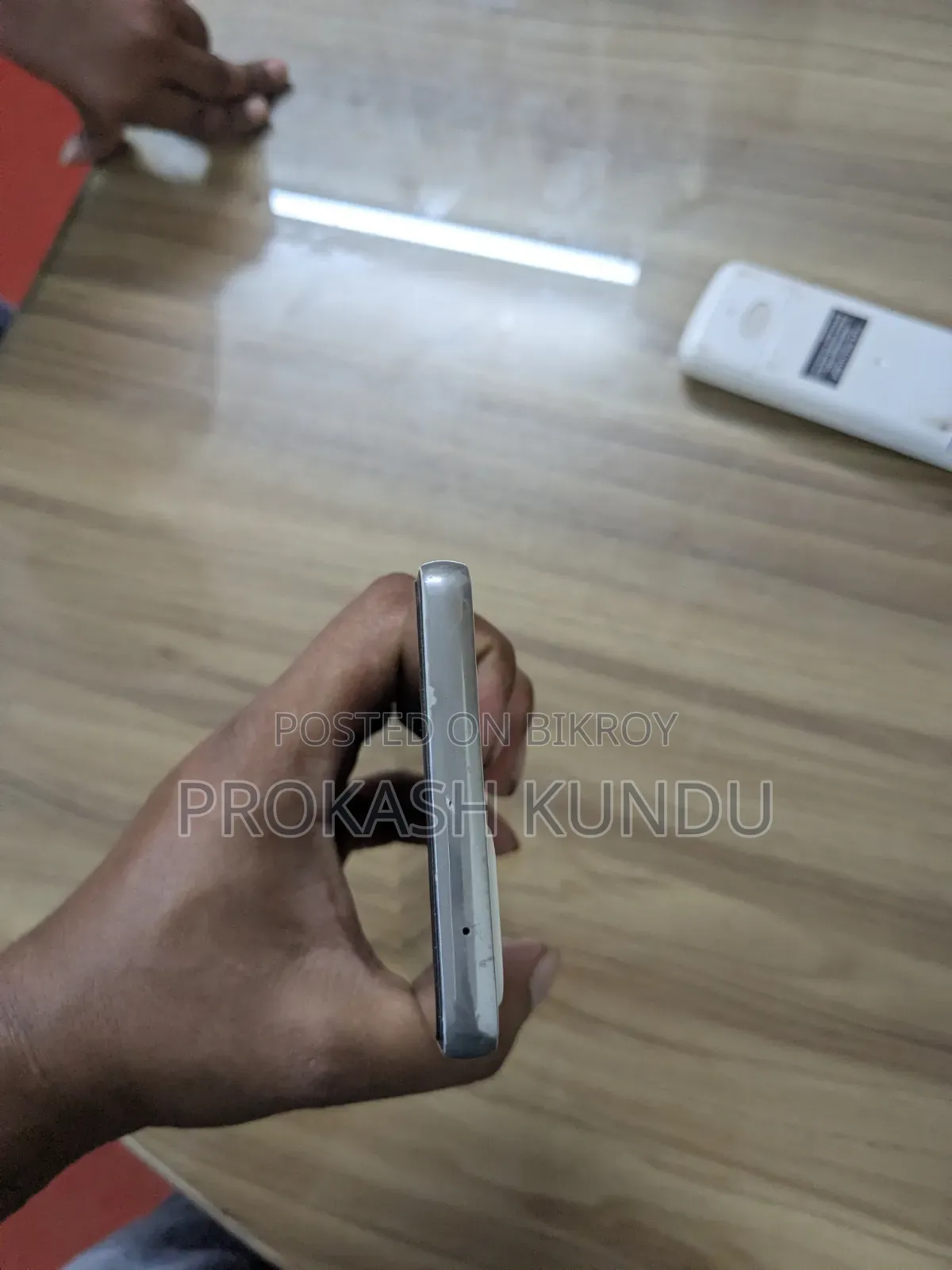 স্যামসাং গ্যালাক্সি এ৫৩ ৫জি ১২৮ জিবি সাদা