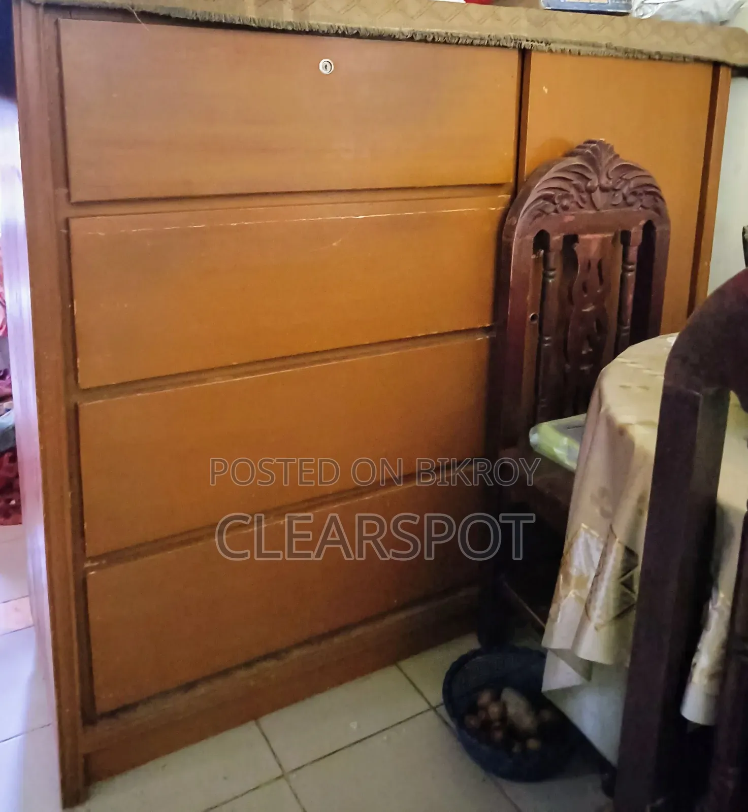 Wardrobe Sell
