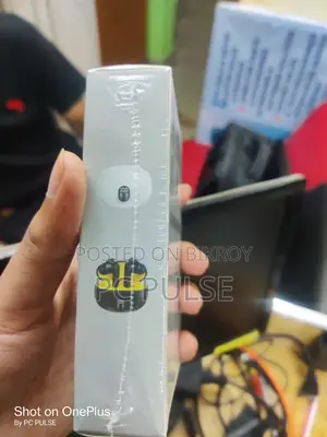 TWS 895b Bluetooth Earbuds - V5.4 Fast Charging & Waterproof
