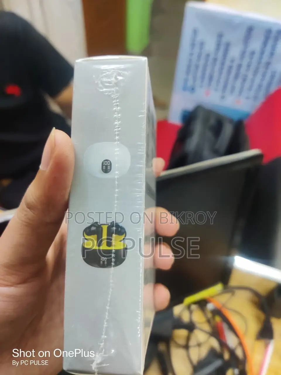 TWS 895b Bluetooth Earbuds - V5.4 Fast Charging & Waterproof