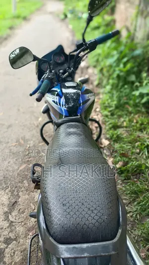 বাজাজ ডিসকভার ১২৫ ২০১৭ কালো