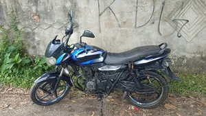 বাজাজ ডিসকভার ১২৫ ২০১৭ কালো
