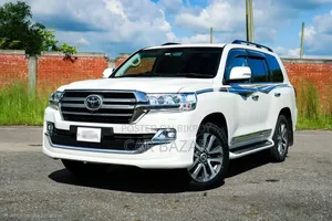 Toyota Land Cruiser 4.5 V8 VXR 2020 পার্ল