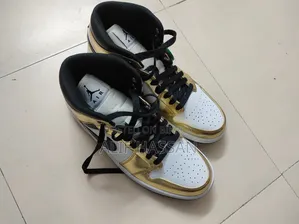 Real Nike Shoes With Tag and Shoe Laces 100%