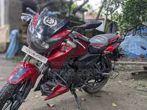 নতুন টিভিএস অ্যাপাচি আরটিআর ১৬০ ২ভি ২০১৬ লাল