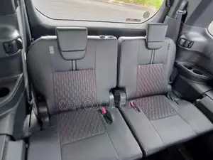 Toyota Noah 2022 Red